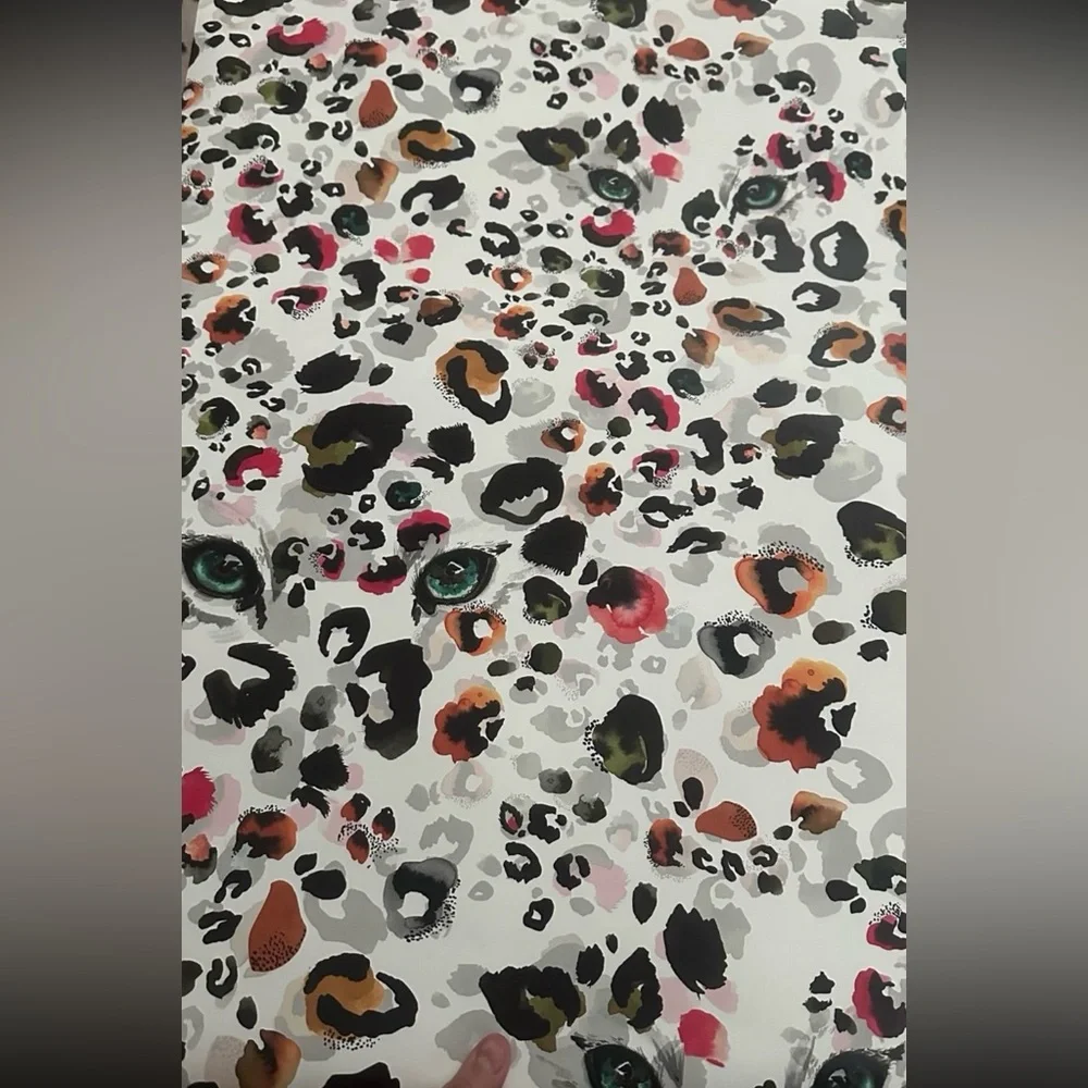 Muck n Brass Snow Leopard Wallpaper
